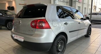 Volkswagen Golf, V